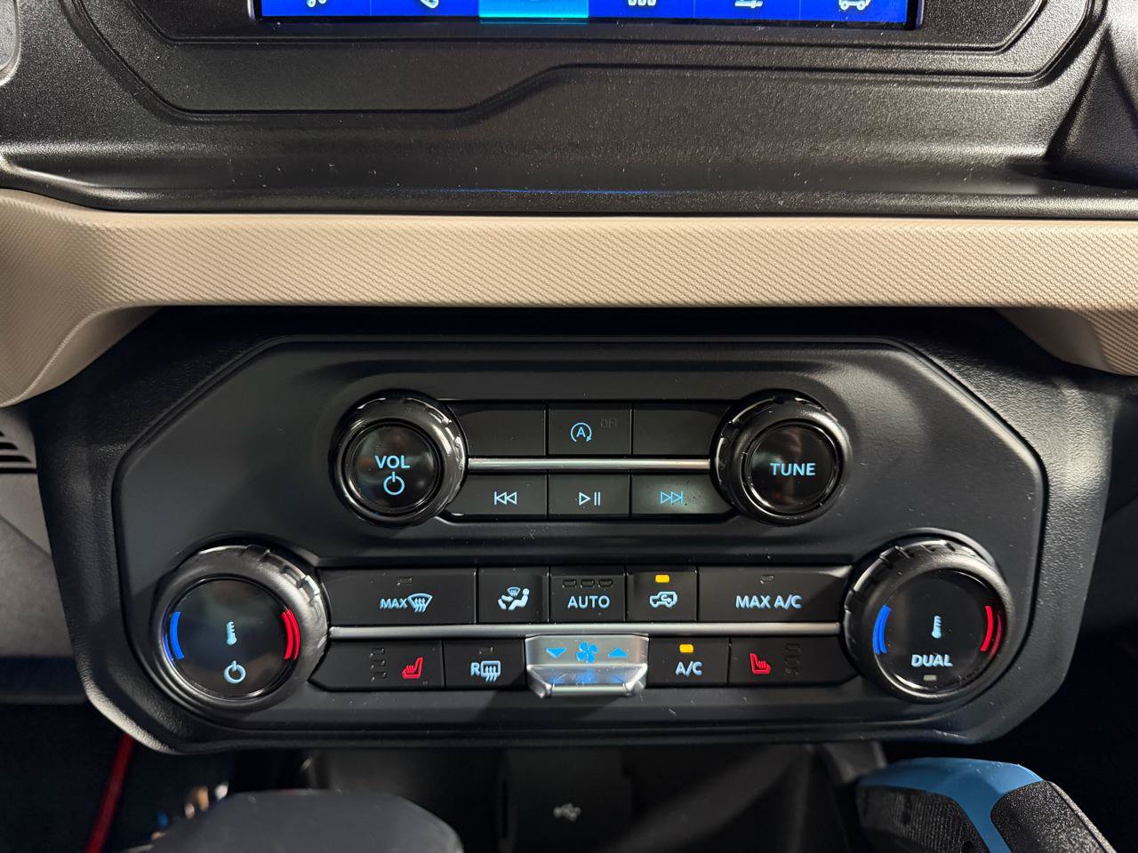 Used 2022 Ford Bronco Wildtrak AWD/4WD image 18