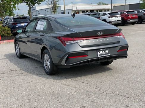 New 2026 Hyundai Elantra SE FWD image 5