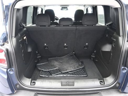 Used 2023 Jeep Renegade Latitude AWD/4WD image 32