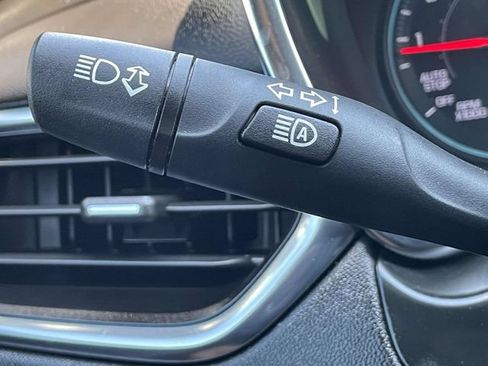 Used 2024 Chevrolet Equinox LT FWD image 25