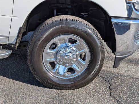 Used 2019 RAM 2500 Big Horn image 10