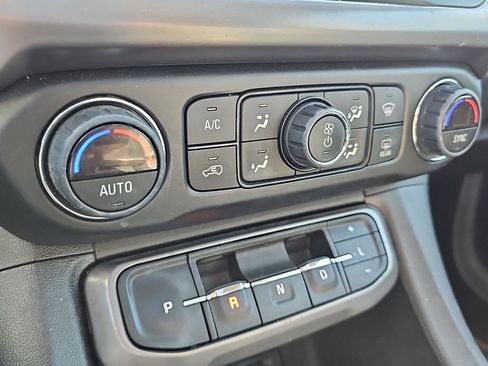 Used 2023 GMC Acadia AT4 w/ Preferred Package AWD/4WD image 14