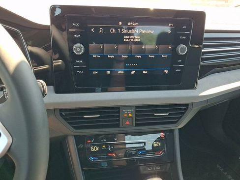 New 2026 Volkswagen Jetta SE FWD image 9