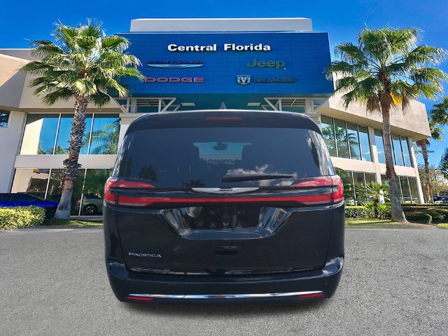 Certified 2026 Chrysler Pacifica Select FWD image 6
