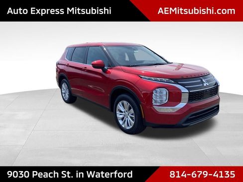 New 2026 Mitsubishi Outlander ES image 1