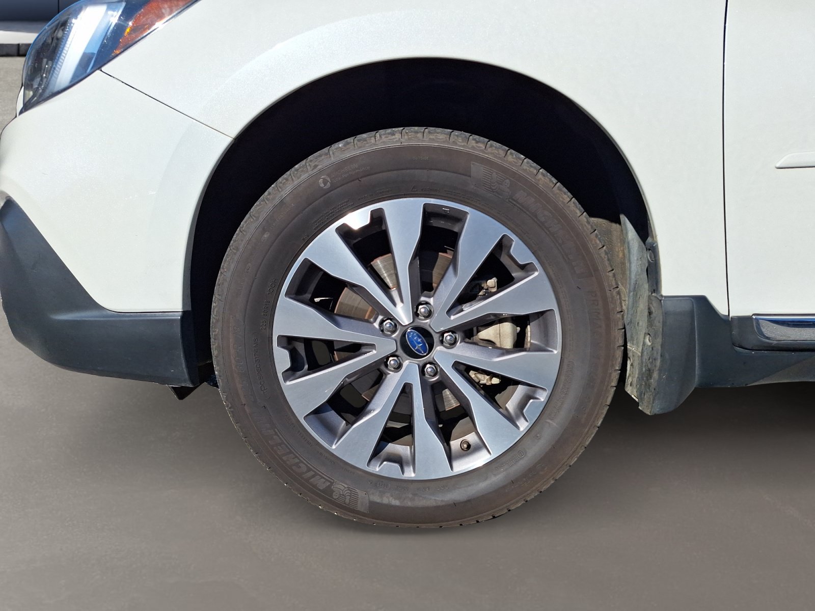 Used 2019 Subaru Outback 3.6R Touring w/ Popular Package #3A AWD/4WD image 8