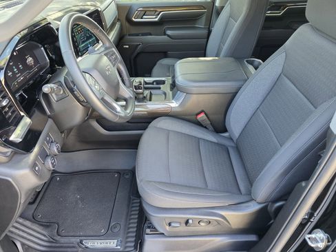 Used 2024 Chevrolet Silverado 1500 RST w/ Convenience Package II RWD image 10
