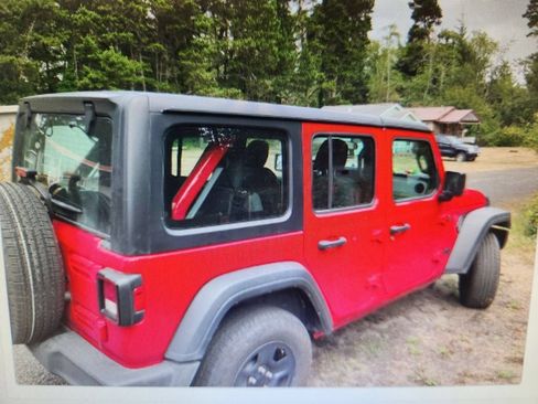 Used 2024 Jeep Wrangler Unlimited Sport AWD/4WD image 3