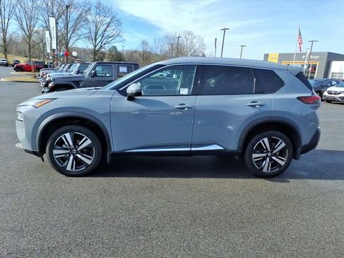 Used 2021 Nissan Rogue SL w/ Premium Package image 8