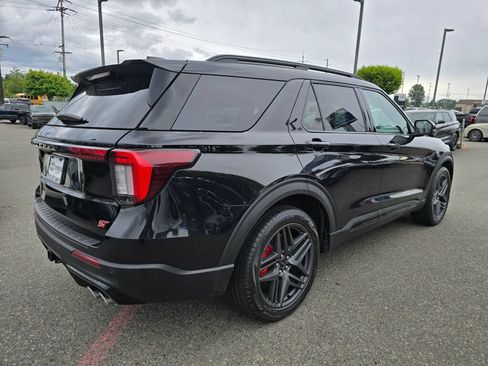Used 2025 Ford Explorer ST AWD/4WD image 7