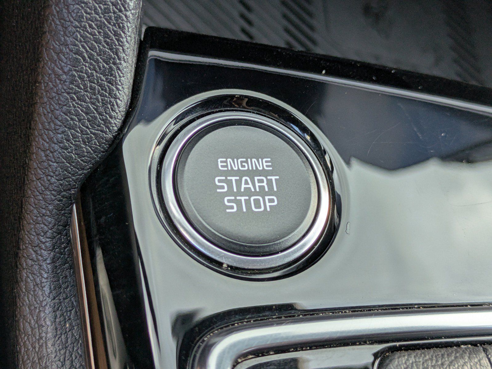 Certified 2025 Kia Sportage SX FWD image 31