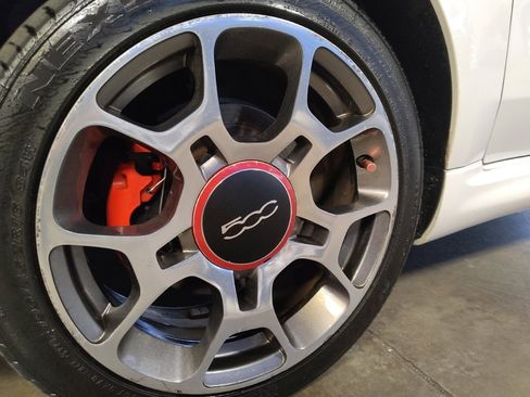 Used 2015 FIAT 500 Sport image 31