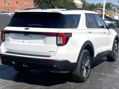 Used 2025 Ford Explorer ST-Line w/ Premium Package AWD/4WD image 12