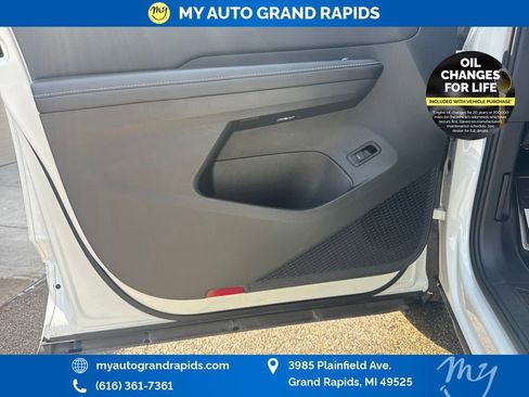 Used 2024 Volkswagen Atlas SEL Premium R-Line AWD/4WD image 10