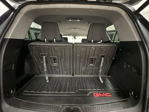 Used 2023 GMC Acadia SLE w/ Driver Convenience Package FWD image 19