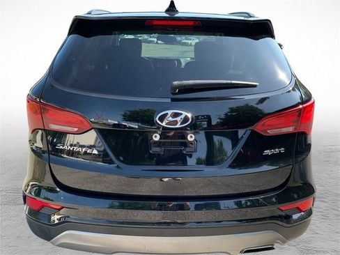 Used 2018 Hyundai Santa Fe Sport w/ 2.4L Value Package 02 FWD image 4