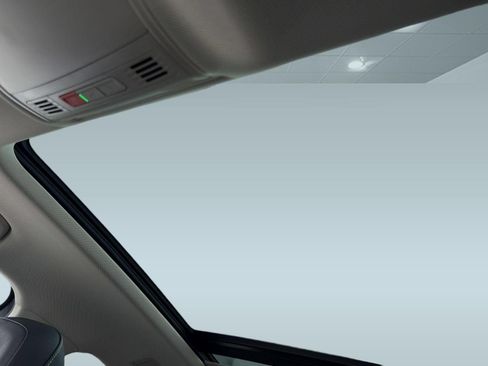 Used 2021 Volkswagen Tiguan SE w/ Panoramic Sunroof Package FWD image 16