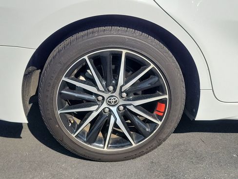 Used 2023 Toyota Camry SE image 8