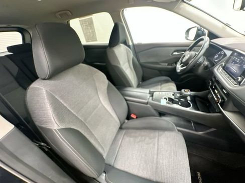 Used 2023 Nissan Rogue SV FWD image 25