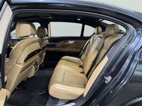 Used 2016 BMW 750i RWD image 43
