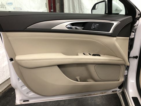 Used 2017 Lincoln MKZ Premiere image 14