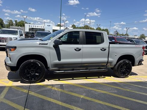 Used 2025 Chevrolet Silverado 1500 Custom Trail Boss w/ Turbomax Blackout Package AWD/4WD image 8