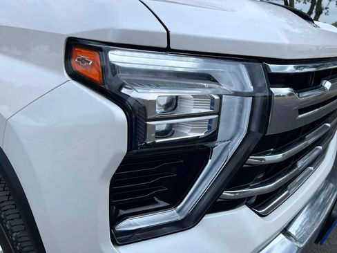 Used 2024 Chevrolet Silverado 3500 LTZ AWD/4WD image 10