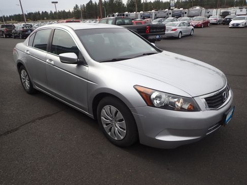 Used 2010 Honda Accord LX image 7