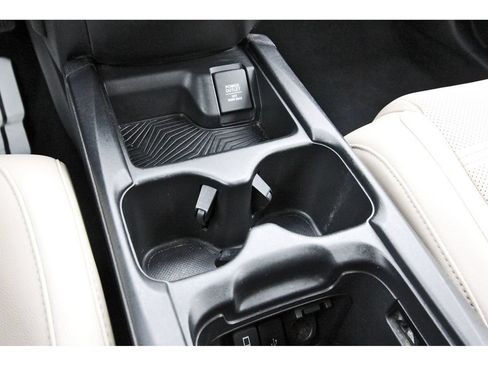 Used 2018 Honda CR-V Touring image 32