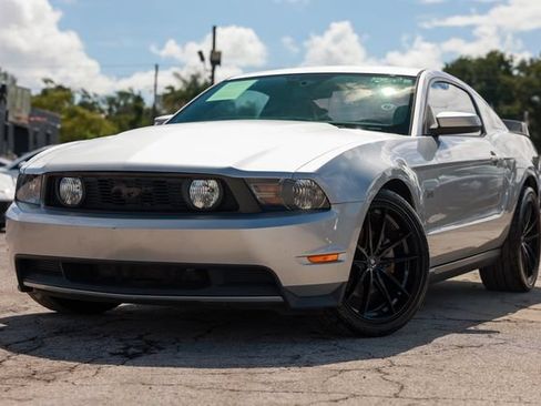 Used 2010 Ford Mustang GT Premium RWD image 1