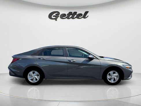 New 2026 Hyundai Elantra SE FWD image 7