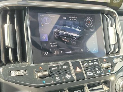 Used 2024 Lexus LX 600 F Sport AWD/4WD image 17