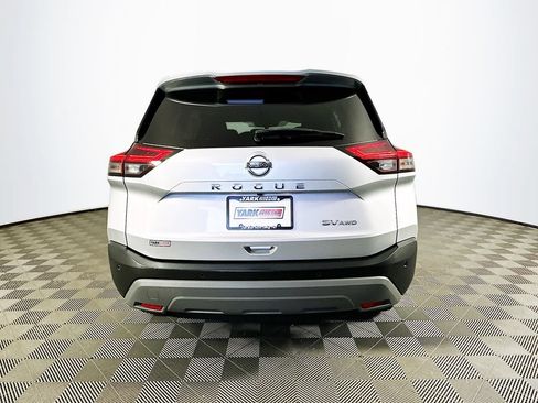 Used 2021 Nissan Rogue SV AWD/4WD image 9