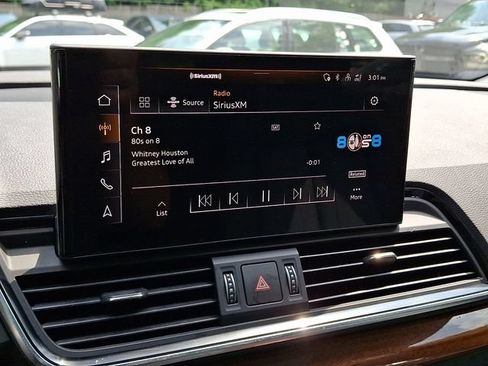 Used 2023 Audi Q5 2.0T Premium w/ Convenience Package AWD/4WD image 17