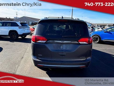 Used 2018 Chrysler Pacifica Limited w/ Tire & Wheel Group image 32