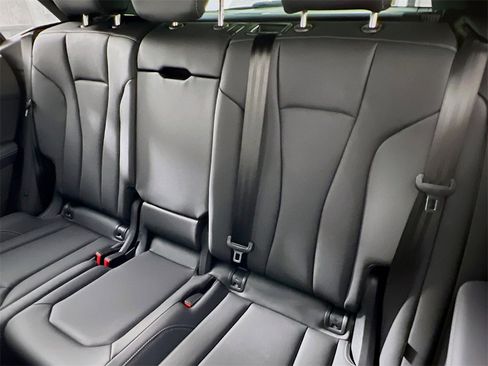 New 2026 Audi Q8 Premium Plus image 22