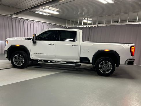 Used 2025 GMC Sierra 2500 SLT w/ SLT Premium Package image 4