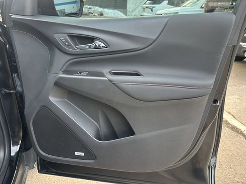 Used 2022 Chevrolet Equinox RS w/ RS Leather Package image 19