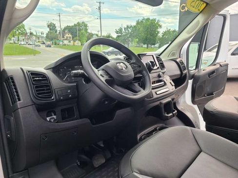 Used 2025 RAM ProMaster 2500 w/ Convenience Group FWD image 12