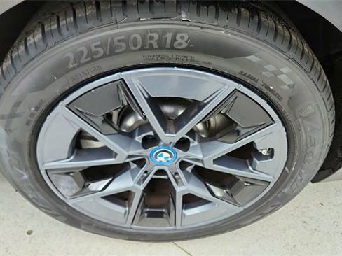 Used 2024 BMW i4 xDrive40i w/ Premium Package image 57