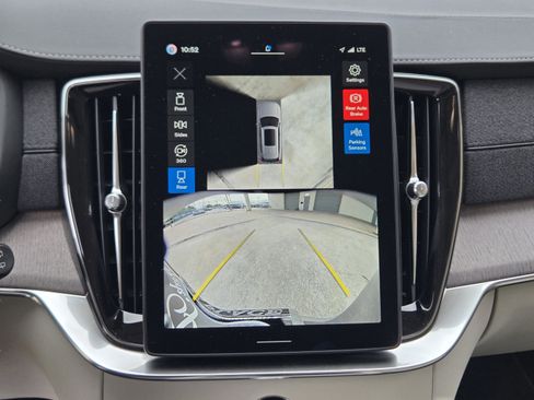 New 2026 Volvo XC90 T8 Ultra w/ Protection Package Premier AWD/4WD image 14