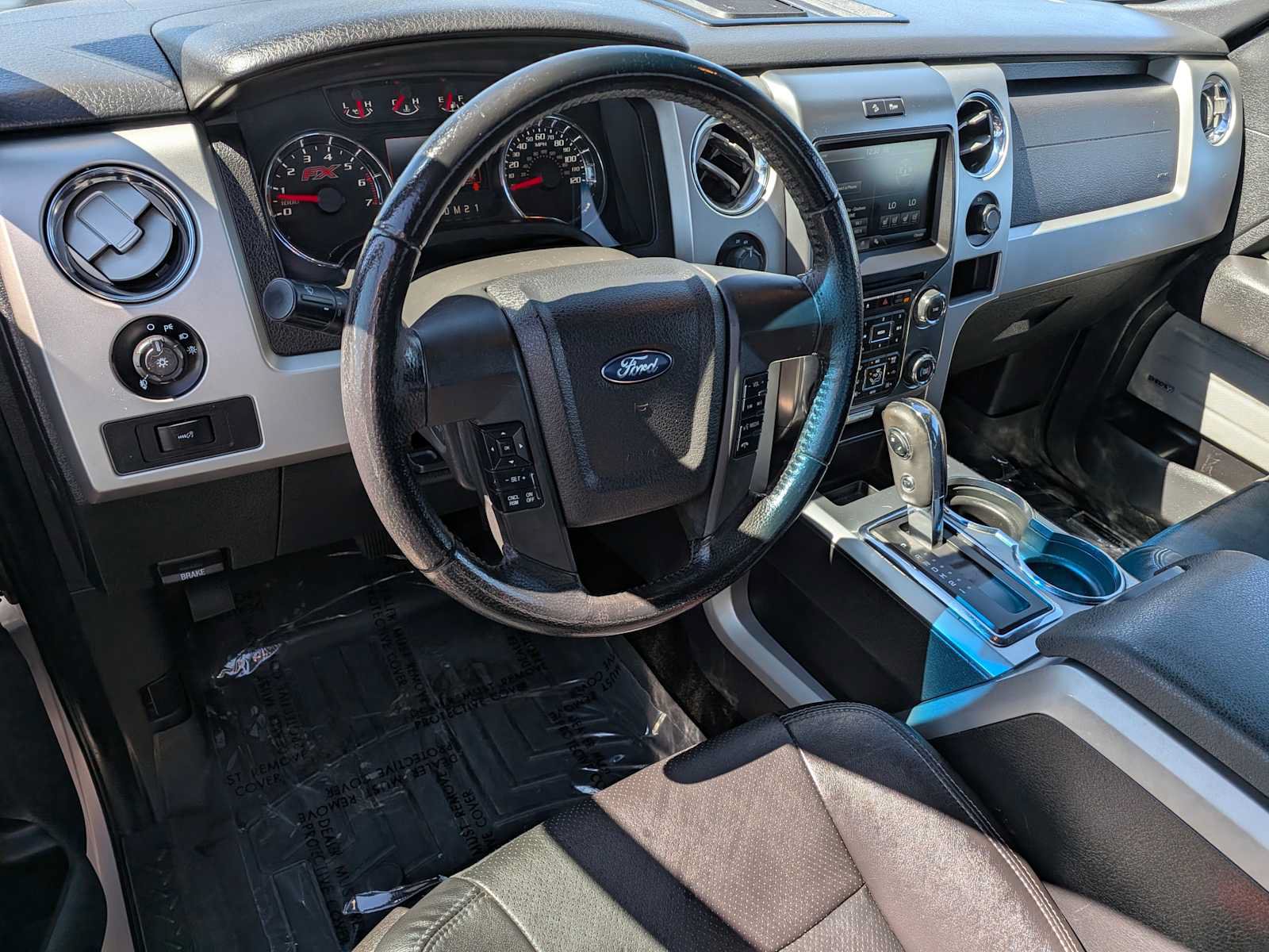 Used 2014 Ford F150 FX4 w/ Equipment Group 402A Luxury AWD/4WD image 2