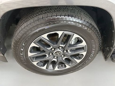 Used 2023 Toyota Sequoia Limited image 33