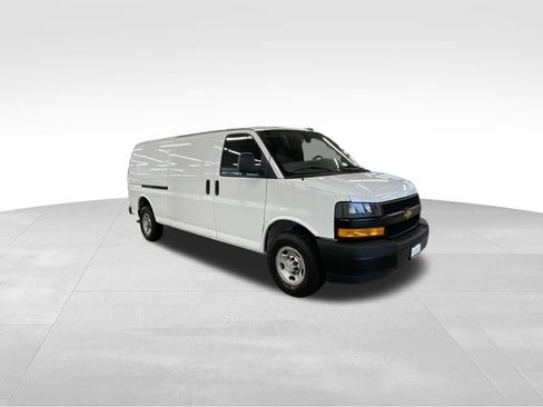 Used 2024 Chevrolet Express 2500 Extended w/ Driver Convenience Package RWD image 32
