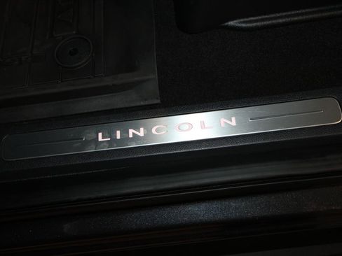 Used 2024 Lincoln Navigator L Reserve image 7