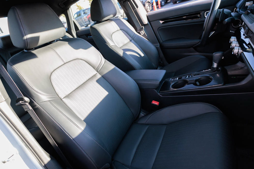 Used 2025 Honda Civic Sport Touring image 3