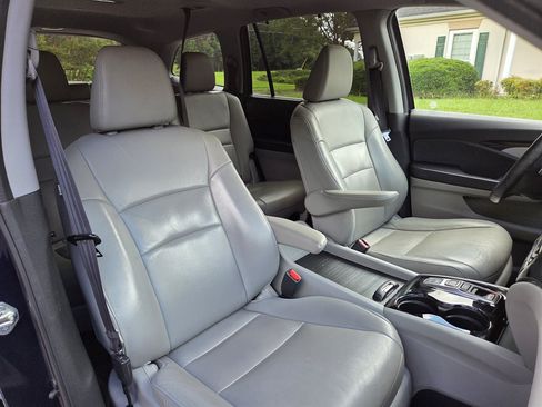 Used 2016 Honda Pilot Touring image 29