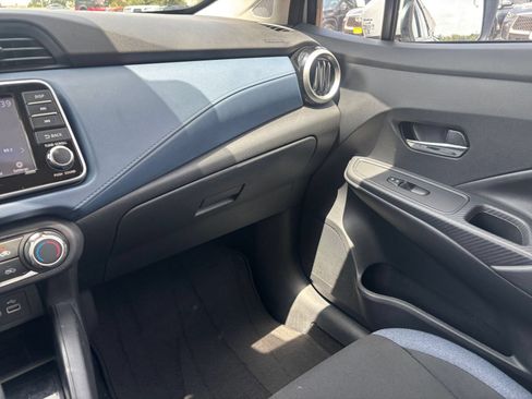 Used 2025 Nissan Versa SV FWD image 32