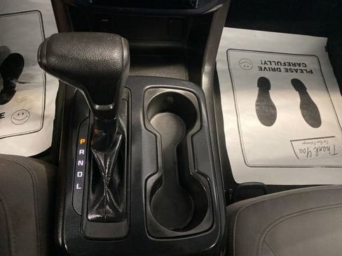 Used 2018 Chevrolet Colorado W/T w/ WT Convenience Package RWD image 19