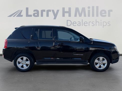 Used 2016 Jeep Compass Latitude image 5
